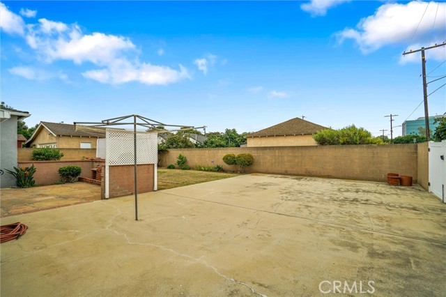 1486 W 186th Street, Gardena CA: https://media.crmls.org/medias/641bceb1-3d98-4cd2-abf1-fdd4127a0b7e.jpg