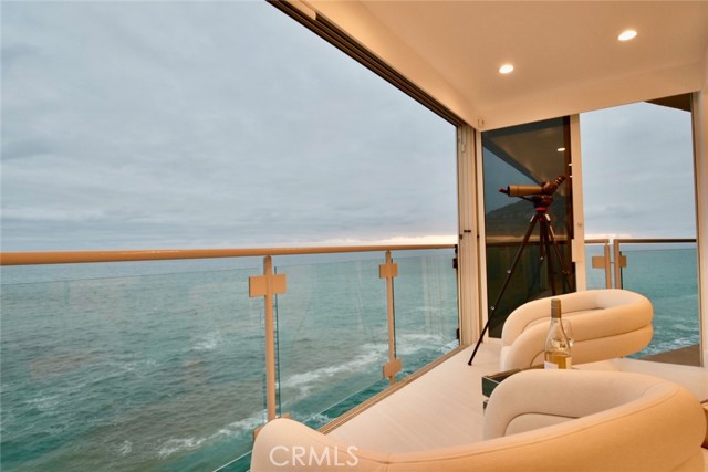 Sweeping ocean views and ocean breeze throughout