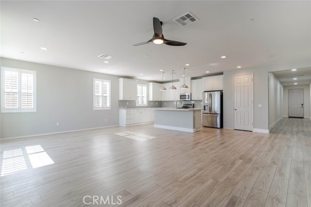 Detail Gallery Image 4 of 25 For 44122 51st St, Lancaster,  CA 93536 - 3 Beds | 2 Baths