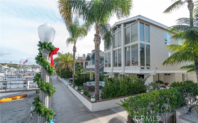 641c4eea A702 4164 A940 2bea7a47bc67