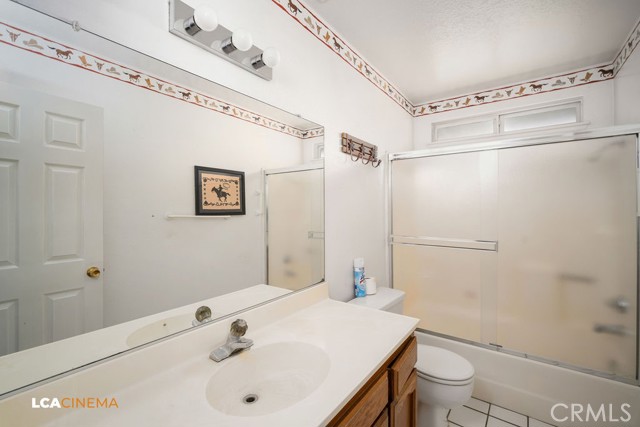 Detail Gallery Image 12 of 18 For 5313 Ilene Ct, Bakersfield,  CA 93307 - 3 Beds | 2 Baths