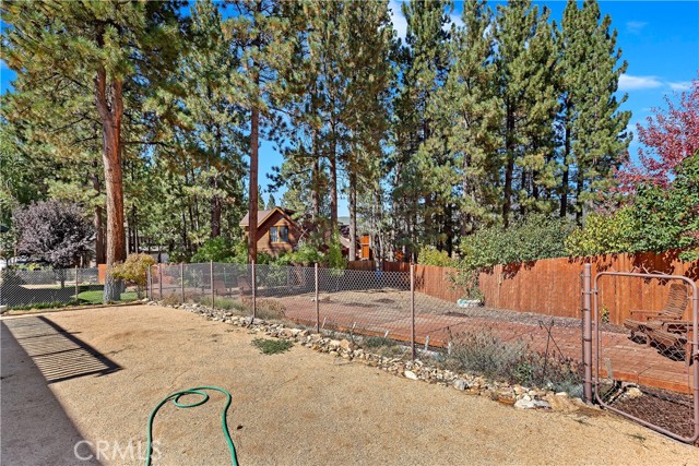 Detail Gallery Image 33 of 40 For 199 Pinecrest Dr, Big Bear Lake,  CA 92315 - 5 Beds | 4 Baths