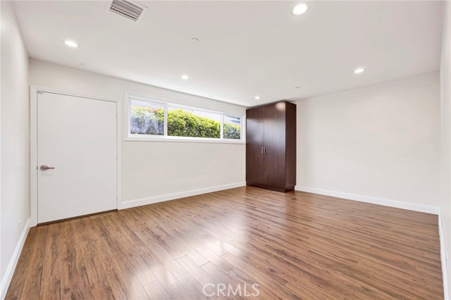 Detail Gallery Image 15 of 28 For 4637 Nagle Ave, Sherman Oaks,  CA 91423 - 4 Beds | 2 Baths