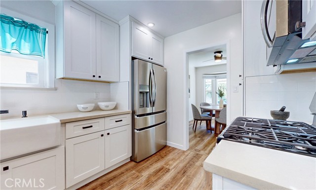 2219 W Clark Avenue, Burbank CA: https://media.crmls.org/medias/641ed568-ae42-4a1e-8168-d0f4b49db62b.jpg