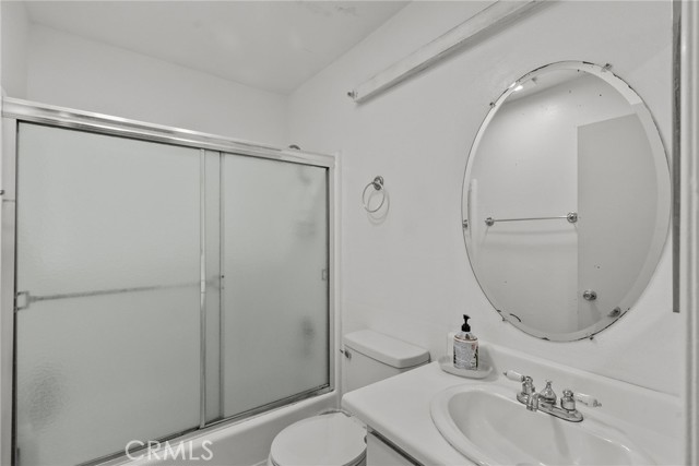 Detail Gallery Image 10 of 19 For 8601 International Ave #130,  Canoga Park,  CA 91304 - 2 Beds | 2 Baths