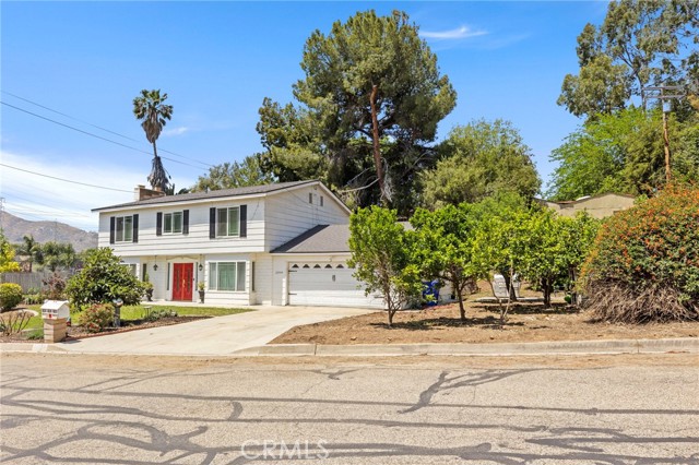 23994 Prado Lane, Colton CA: https://media.crmls.org/medias/641fc129-6e0c-43a6-af6d-22d4b1e21c3f.jpg