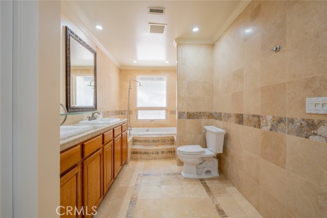 19941 Hiawatha Street, Chatsworth CA: https://media.crmls.org/medias/64204b29-49d5-4194-8346-ec7d626867ab.jpg