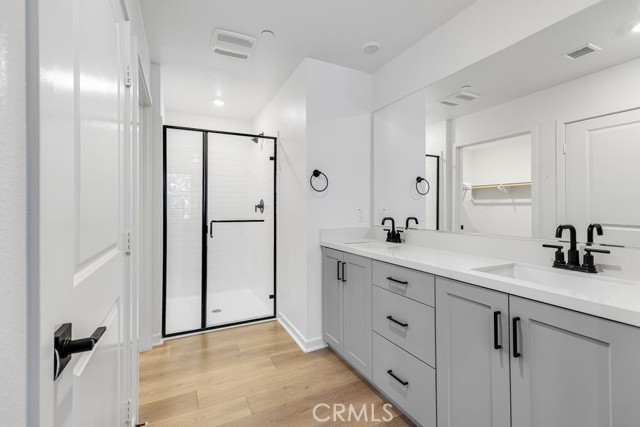 980 N Tangent Privado, Ontario CA: https://media.crmls.org/medias/6420d151-8537-49b8-ab5c-c89f9ac6ffe3.jpg