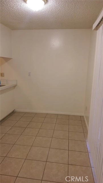 Detail Gallery Image 13 of 28 For 160 W Cascade, Rialto,  CA 92376 - – Beds | – Baths