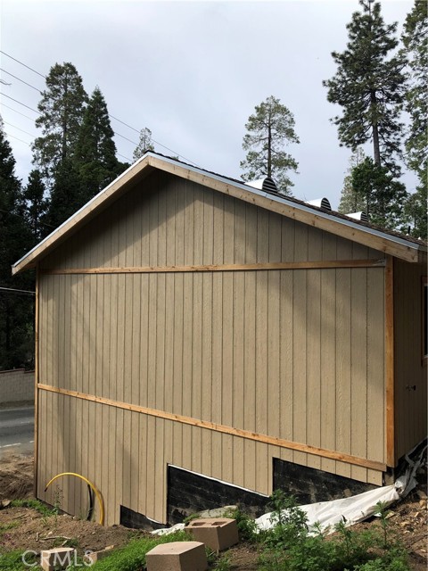 23513 Lake Drive, Crestline, CA, 92325 23513 Lake Drive, Crestline, CA, 92325