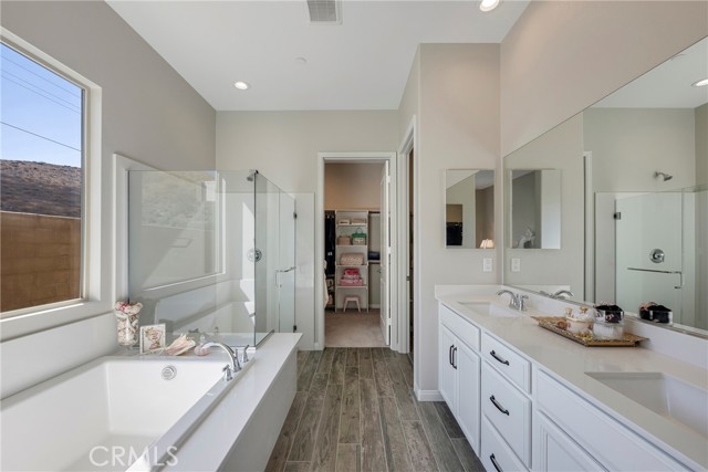 Detail Gallery Image 21 of 66 For 11976 Discovery Ct, Corona,  CA 92883 - 2 Beds | 2 Baths