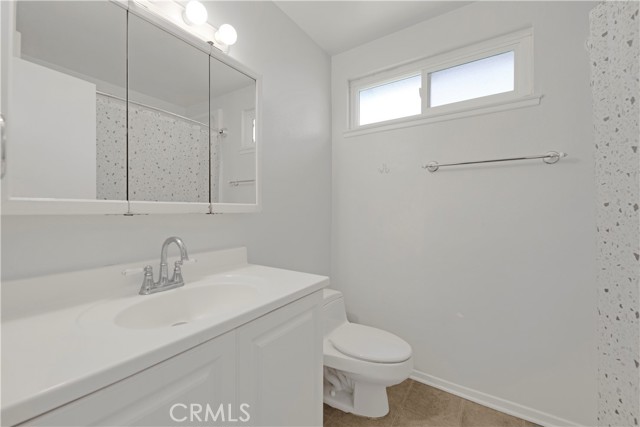 Detail Gallery Image 27 of 40 For 23706 Mill Valley Rd, Valencia,  CA 91355 - 5 Beds | 2/1 Baths