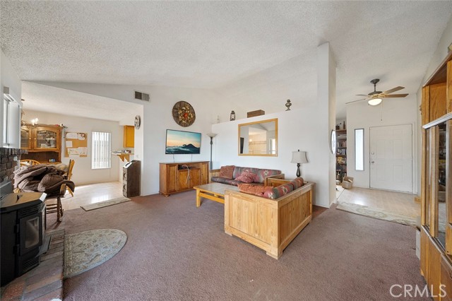 Detail Gallery Image 8 of 33 For 10217 Mount Shasta, Hesperia,  CA 92345 - 3 Beds | 2 Baths