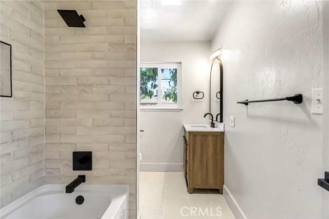 Detail Gallery Image 28 of 41 For 2824 E Brown Ave, Fresno,  CA 93703 - 3 Beds | 2 Baths