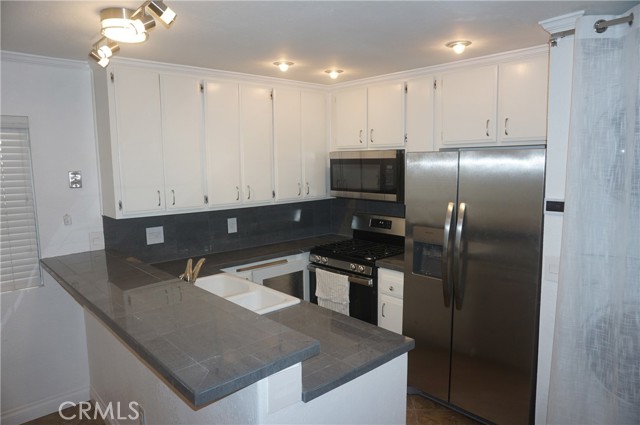 Detail Gallery Image 6 of 14 For 4900 E Chapman Ave #48,  Orange,  CA 92869 - 1 Beds | 1 Baths