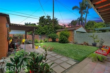 2118 Greenleaf Street
