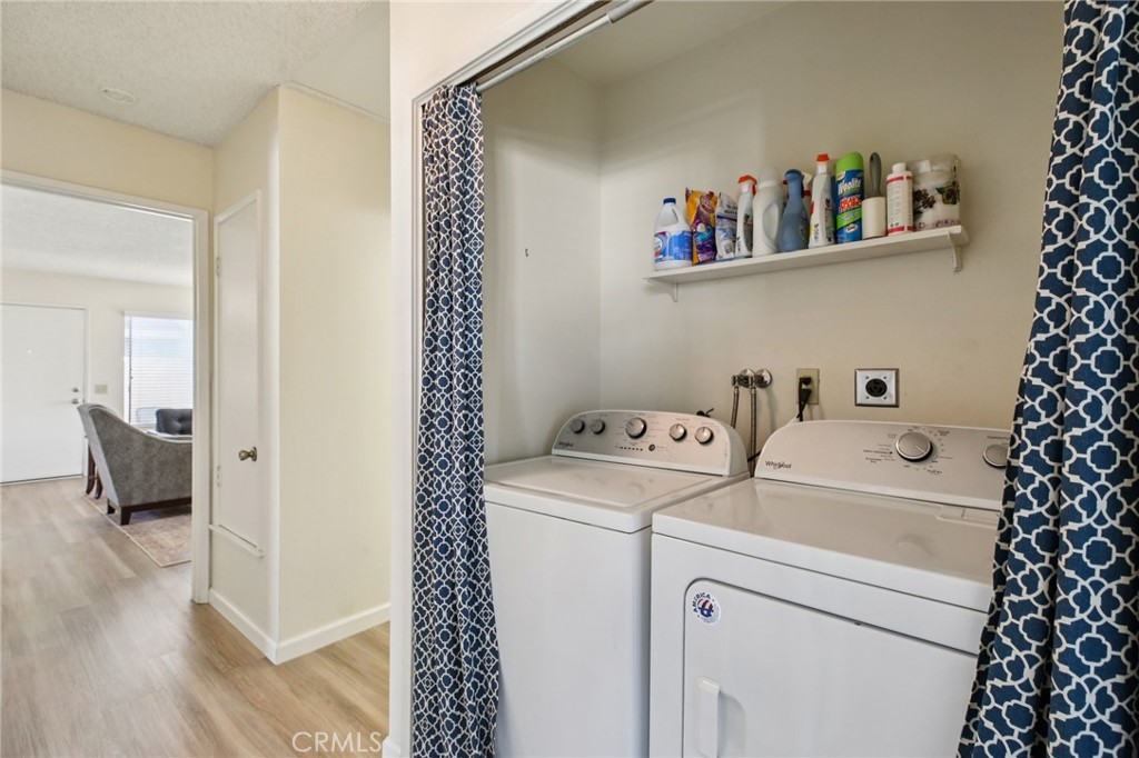 642801f9 F9ca 4142 8d8d 8f99d18f0d47