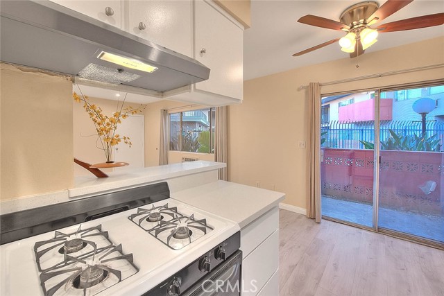 Detail Gallery Image 5 of 39 For 5021 Atlantic Ave #27,  Long Beach,  CA 90805 - 2 Beds | 1 Baths