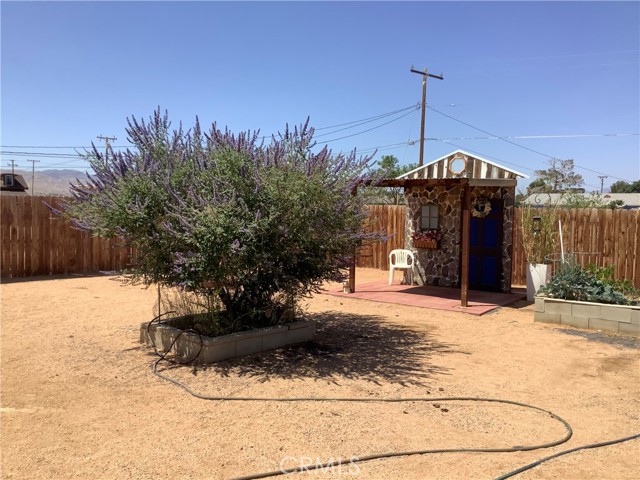 10578 Jamul Road, Apple Valley CA: https://media.crmls.org/medias/6428979e-acd5-482c-a2b3-28f9b6e8edff.jpg