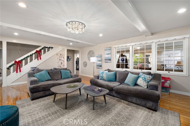 Detail Gallery Image 14 of 69 For 2964 Lombardy Rd, Pasadena,  CA 91107 - 4 Beds | 3 Baths