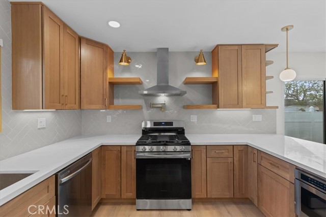 Detail Gallery Image 11 of 32 For 23217 Anza Ave, Torrance,  CA 90505 - 4 Beds | 3 Baths