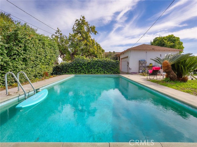 Detail Gallery Image 31 of 46 For 441 Dartmouth Rd, Burbank,  CA 91504 - 3 Beds | 2 Baths