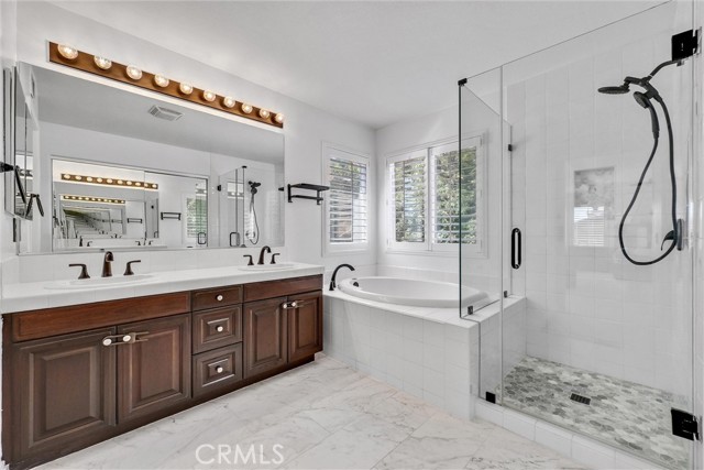 7059 E Monaco, Orange CA: https://media.crmls.org/medias/642ab60b-4c9c-4693-8bc8-902df93650ea.jpg