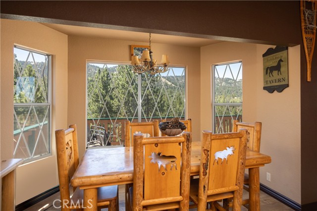 43850 Yosemite Drive, Big Bear Lake CA: https://media.crmls.org/medias/642b5ba2-9045-4fc3-82f1-625d1cf864f8.jpg