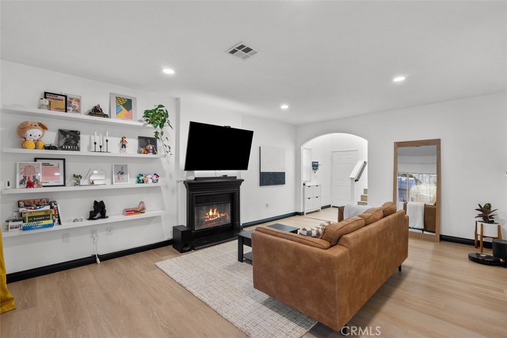 MLS #DW25236329 image #7