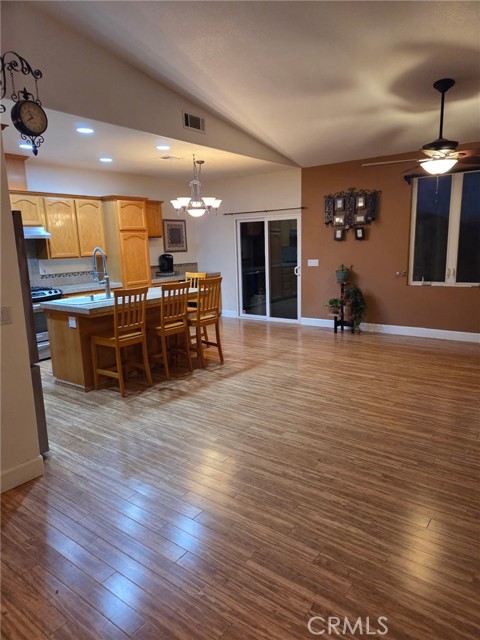 7871 Virtue Vista Drive, Jurupa Valley CA: https://media.crmls.org/medias/642c043d-e58e-46d0-9bb1-b1a9ab0f8641.jpg