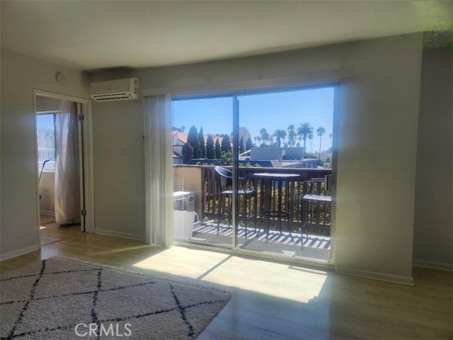 Detail Gallery Image 3 of 24 For 811 6th St #305,  Santa Monica,  CA 90403 - 3 Beds | 2 Baths