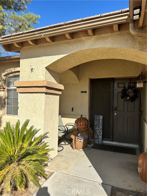 Detail Gallery Image 2 of 7 For 12287 Half Moon Cir, Victorville,  CA 92392 - 3 Beds | 2 Baths