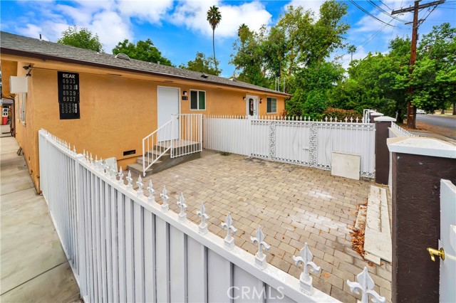 Detail Gallery Image 4 of 13 For 6931 3/4 Amigo Ave, Reseda,  CA 91335 - 0 Beds | 1 Baths