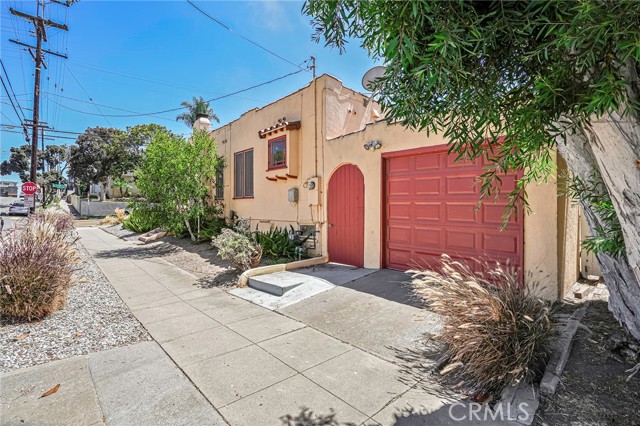 201 Lucia Avenue, Redondo Beach, California 90277, 2 Bedrooms Bedrooms, ,1 BathroomBathrooms,Residential,Sold,Lucia,SB24173182