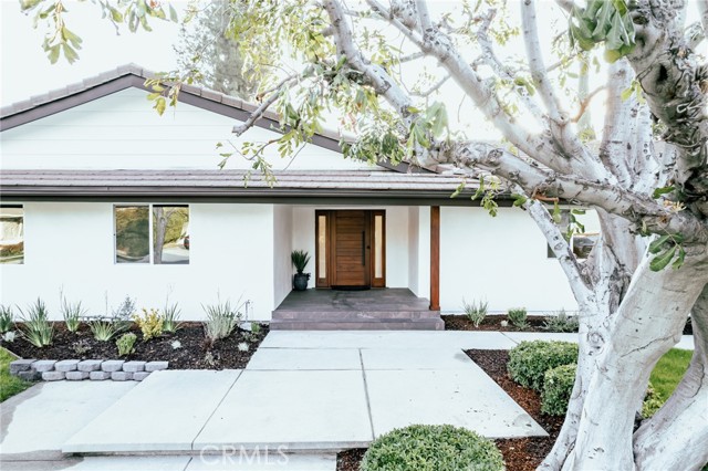 10122 Wystone Avenue photo 2