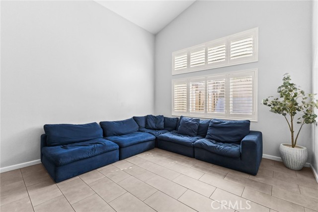 Detail Gallery Image 9 of 59 For 823 Pathfinder Way, Corona,  CA 92878 - 3 Beds | 2/1 Baths