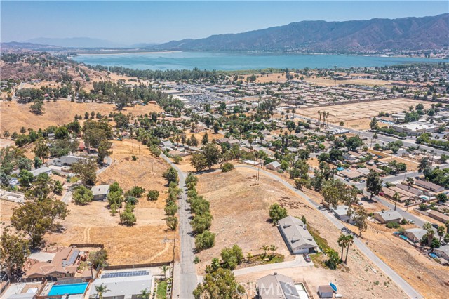 0 Stevens #101, Lake Elsinore CA: https://media.crmls.org/medias/642e89b2-3862-45f5-a36d-5c63ac3252e4.jpg