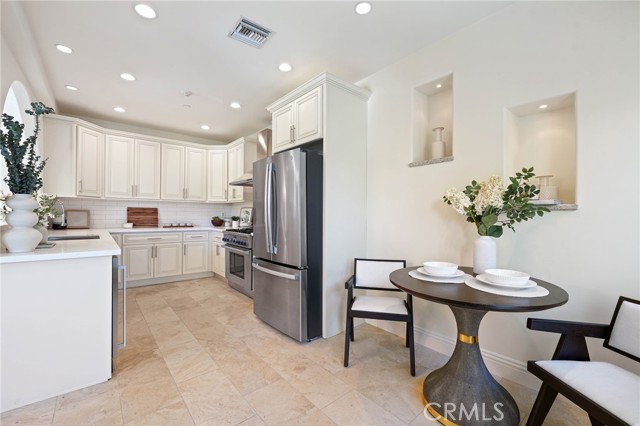 Detail Gallery Image 40 of 64 For 3115 Ellington, Los Angeles,  CA 90068 - 4 Beds | 4 Baths