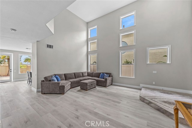 Detail Gallery Image 4 of 32 For 991 S Sedona, Anaheim Hills,  CA 92808 - 3 Beds | 3 Baths