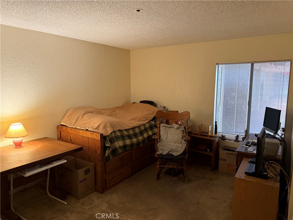 https://media.crmls.org/medias/642f09bc-a661-41ae-927d-1ab1bd77be5c.jpg?preset=X-Large