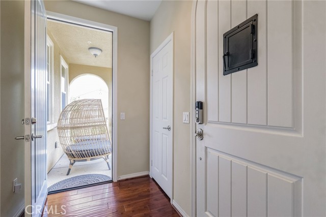 28426 Herrera Street, Valencia CA: https://media.crmls.org/medias/642f4876-46bb-4136-953c-aa29b7902355.jpg
