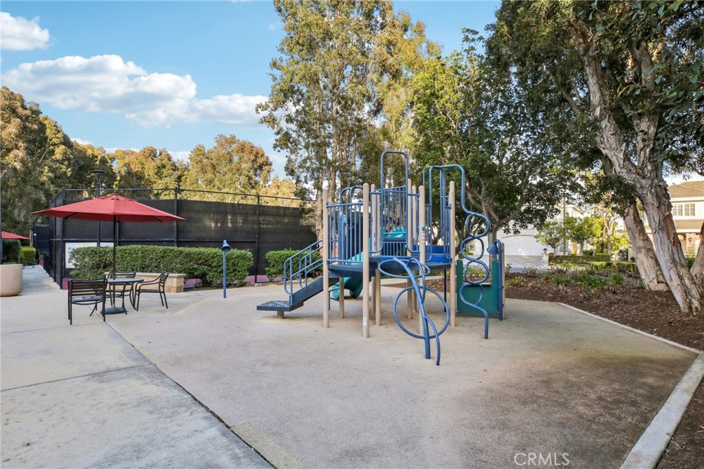 642ff8e9 6f5b 4899 974f E577a94cc0fe