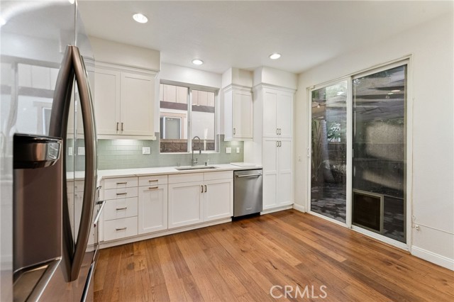 Detail Gallery Image 10 of 37 For 204 Windy, Tustin,  CA 92782 - 3 Beds | 2/1 Baths