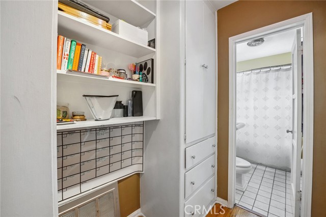 Detail Gallery Image 11 of 24 For 102 Lime Ave #1,  Long Beach,  CA 90802 - 1 Beds | 1 Baths