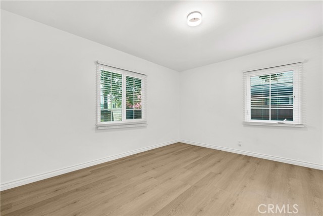 Detail Gallery Image 16 of 40 For 5550 Fallbrook Ave, Woodland Hills,  CA 91367 - 3 Beds | 2 Baths