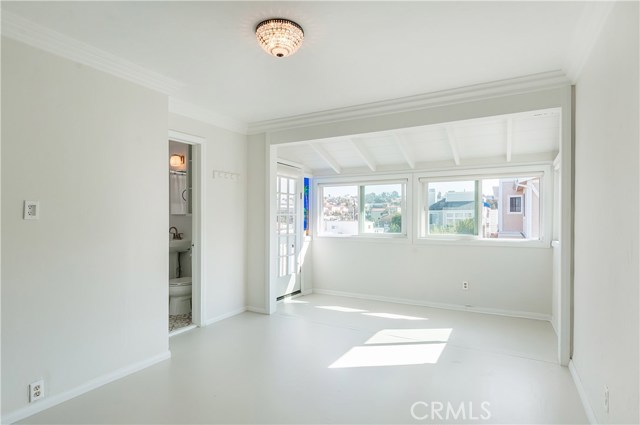 1325 Loma Drive, Hermosa Beach, California 90254, 2 Bedrooms Bedrooms, ,2 BathroomsBathrooms,Residential,Sold,Loma,SB17232773