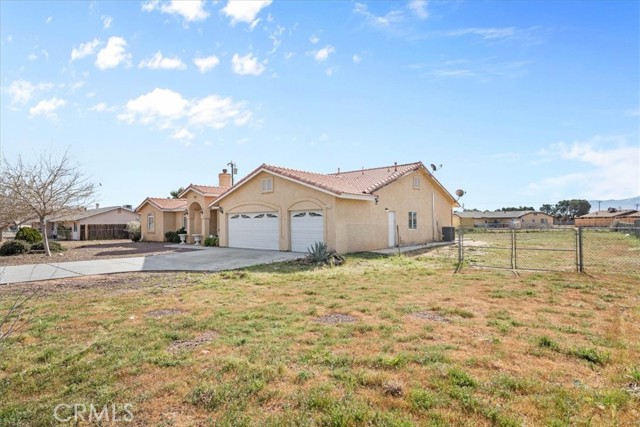 Detail Gallery Image 3 of 30 For 15833 Sago, Apple Valley,  CA 92307 - 4 Beds | 3 Baths