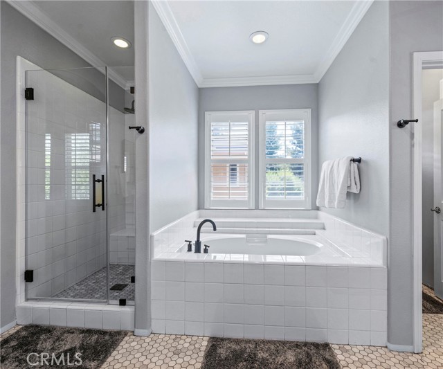 45 Coriander, Irvine CA: https://media.crmls.org/medias/6433fc79-f942-4c94-9256-dc5ec9887b37.jpg