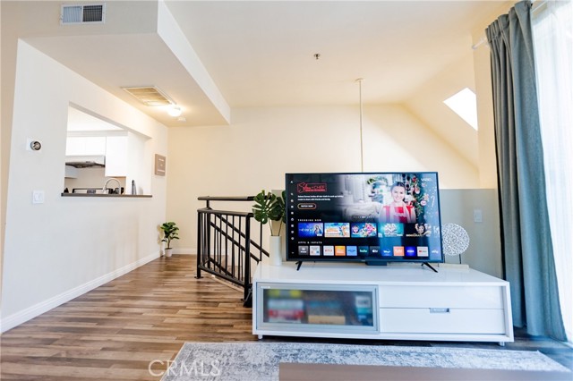 Detail Gallery Image 3 of 34 For 801 S 2nd St #4,  Alhambra,  CA 91801 - 3 Beds | 2 Baths