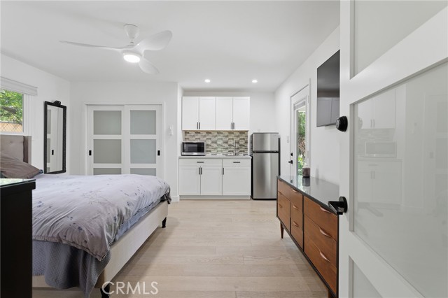 Image 19 of 55 For 5319 Penfield Avenue